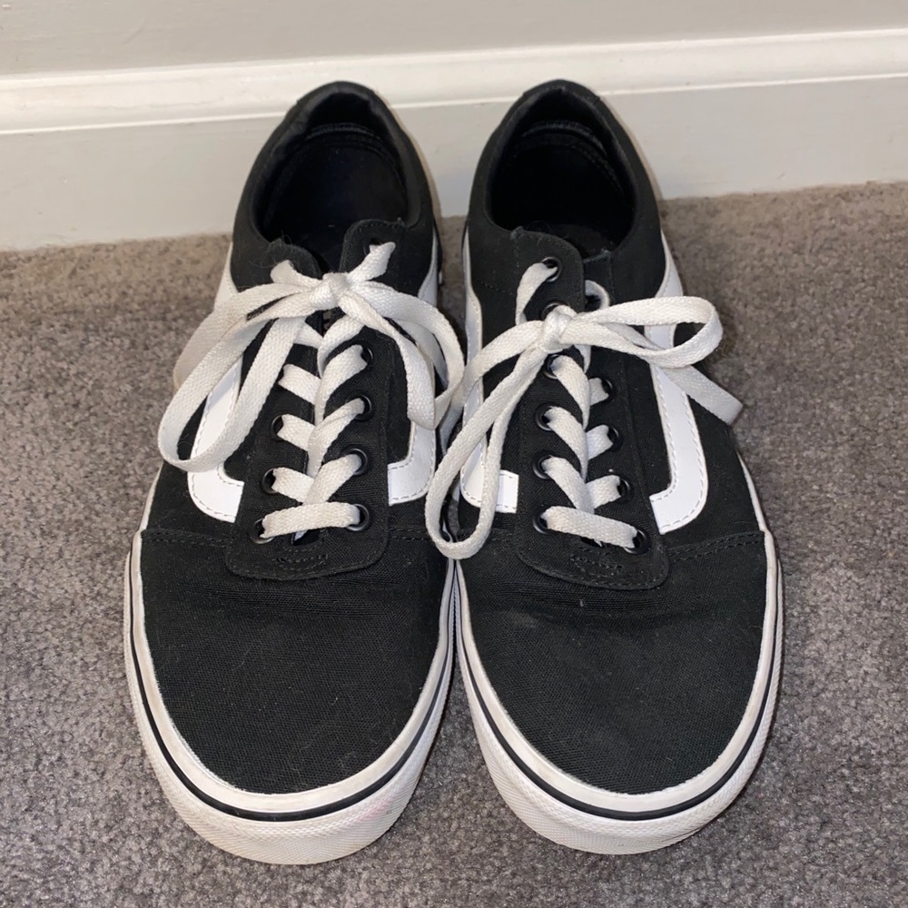 Black vans - Picture 3 of 4